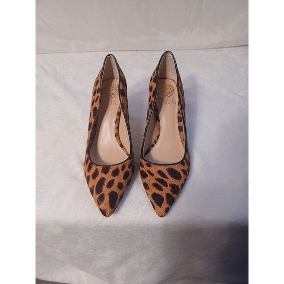 VINCE‎ CAMUTO heels - Picture 2 of 6